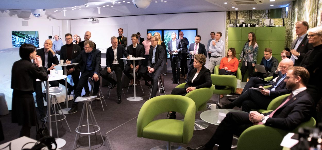 Ieva Martinkenaite (in front), Vice President of Telenor Research, addressed the participants on the importance of joint work on AI technology.